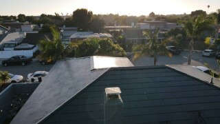 Solardach-Installation von Tesla