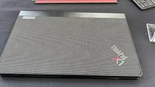 Lenovo ThinkPad X1 Fold (2022) in Bildern