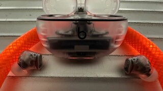 Beats Studio Buds+ in Bildern