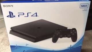 PS4-Slim-Bilder im August