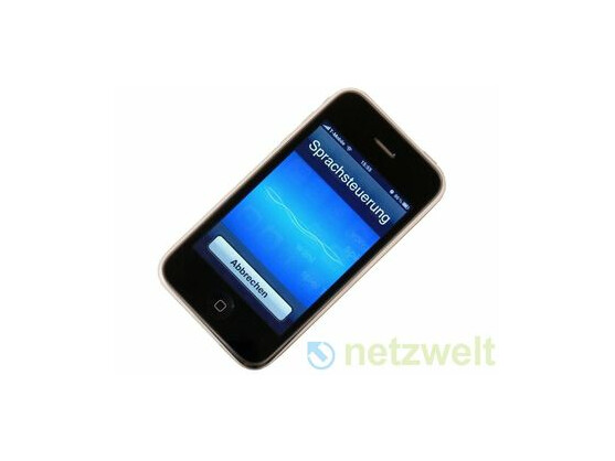 Die Spracherkennung funktionierte im Test nicht zufriedenstellend. Bessere Ergebnisse liefert das iPhone, wenn man die Systemsprache auf Englisch stellt.