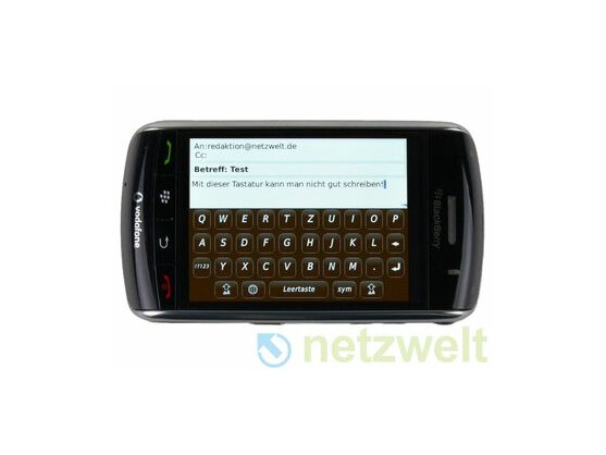 Gaukelt dem konservativem Nutzer eine "echte" Tastatur vor: Blackberry Storm.