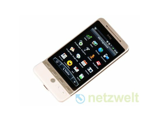Das Hauptmenü des HTC Hero: Einzelne Einträge können direkt auf dem Bildschirm angetippt werden. Alternativ funktioniert die Anwahl auch per Trackball.