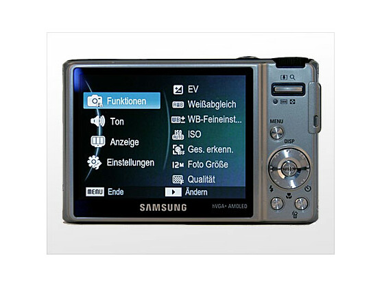 Samsung WB 1000: Beim Einschalten der WB 1000 fällt als erstes der exzellente AMOLED-Bildschirm auf.