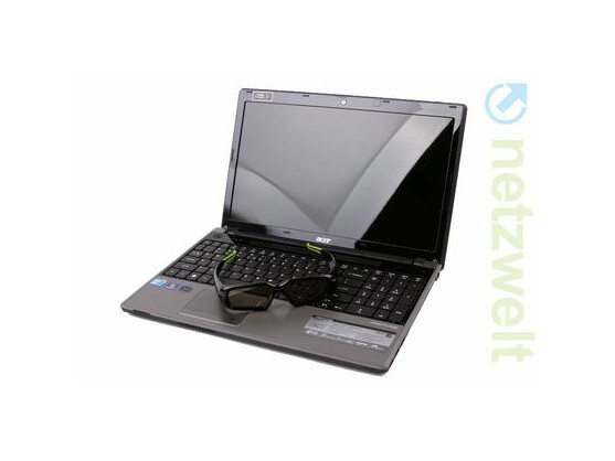 Das Acer Aspire 5745DG ist eines der ersten 3D-Notebooks überhaupt. Der notwendige 3D-Emitter ist bereits eingebaut, die Brille gehört zum Lieferumfang.