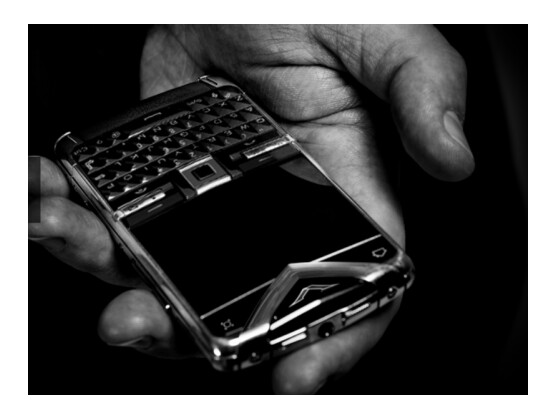 Das Constellation Quest ist das erste Luxus-Smartphone von Vertu.