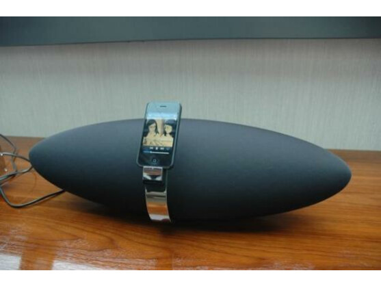 Edler Sound in Luftschiff-Form: das Zeppelin Air von Bowers & Wilkins.