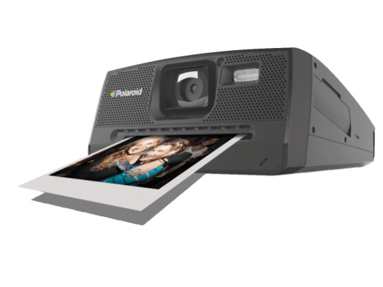 Schwerer als herkömmliche Digitalkameras: die neue Polaroid Z340.