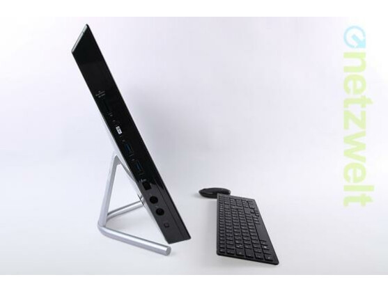 Die Anschlüsse verteilt Sony rund um das Gehäuse. Die "Assist-Taste" ruft ein Sony-eigenes Wartungsportal auf.