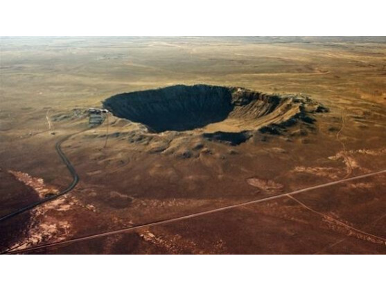 Der Barringer-Krater ist durch den Einschlag eines 50 Meter großen Asteroiden entstanden.