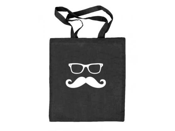 Brille und Schnurrbart sind immer ein Hingucker.