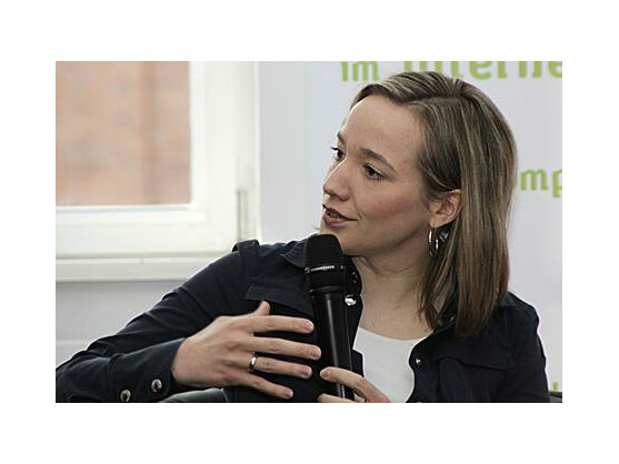 Bundesfamilienministerin Christina Schröder fordert Schulunterricht über Soziale Netzwerke.