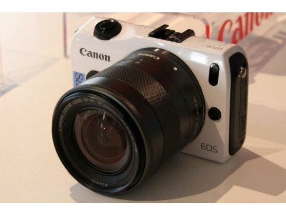 Canon EOS M .