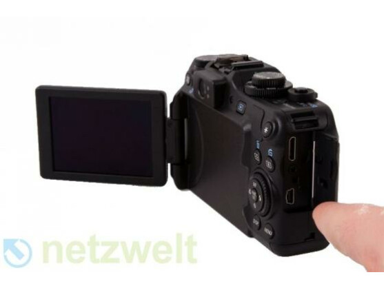 Die Canon Powershot G12 mit beweglichem Bildschirm.