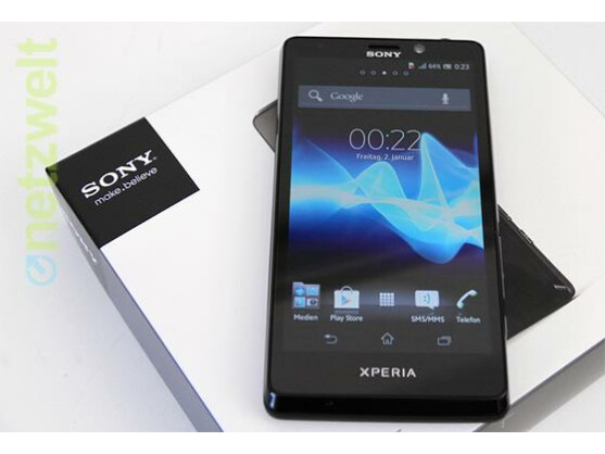 Ein Hauch von James Bond: Mit dem Sony Xperia T ist das 007-Smartphone in der Redaktion eingetroffen.