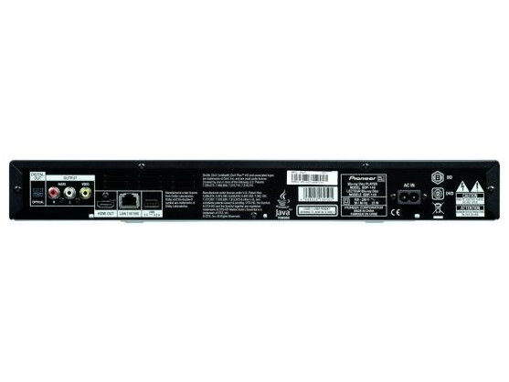 Der hintere USB-Anschluss kann für einen optional erhältlichen WLAN-Adapter genutzt werden.