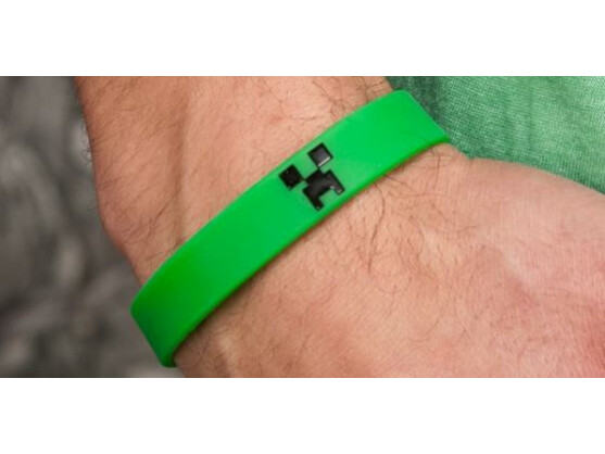 Hoffentlich explodiert das Armband nicht