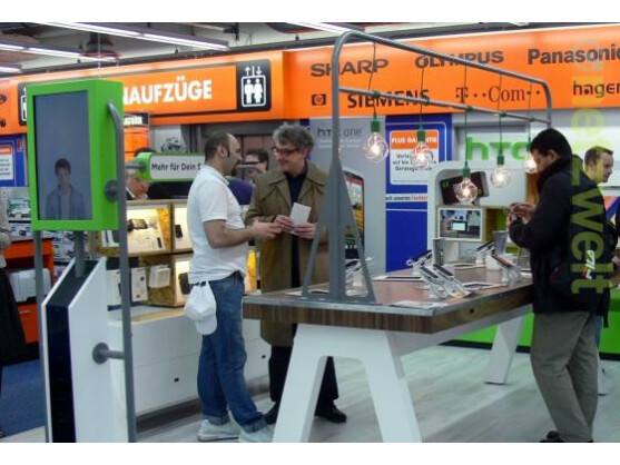 HTC präsentiert sich seinen Fans künftig in Hamburg mit einem eigenen Shop im Saturn-Markt auf der Mönckebergstraße.