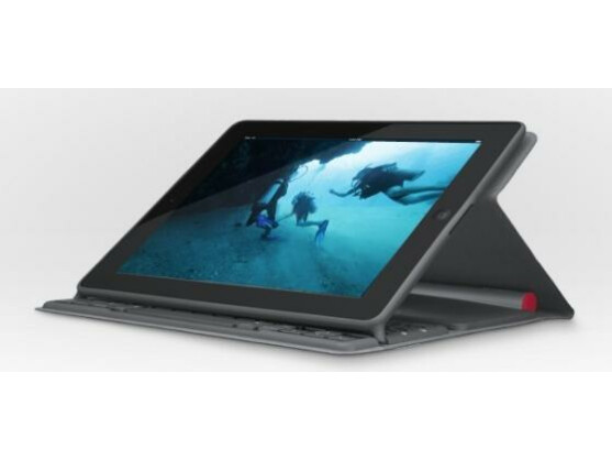 Das Logitech Solar Keyboard Folio lässt sich in zwei verschiedenen Positionen aufstellen.