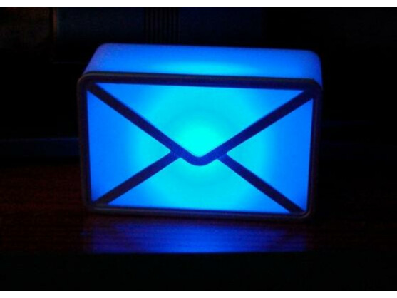 Der Mail-Melder macht auf neue elektronische Post aufmerksam.