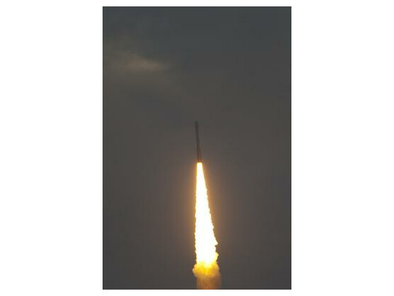 Mit neun Satelliten an Bord ist Vega erfolgreich in Kourou gestartet.