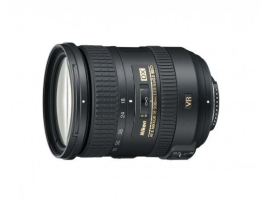 Nikon-Wechselobjektiv DX 18-200 ED VR.