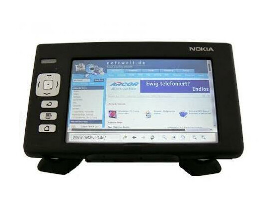 Das Nokia Internet Tablet 770 war der erste Gehversuch von Nokia im Tablet-Bereich.