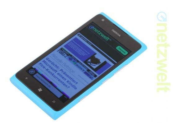 Das Nokia Lumia 900 bietet zahlreiche Zusatzdienste wie Nokia Music Mix Radio.