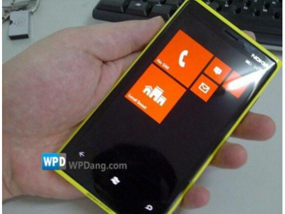 Nokias erstes Smartphone mit Windows Phone 8?