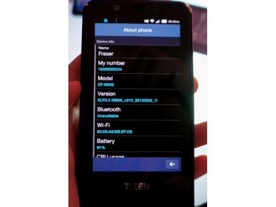 Einen Prototyp für Entwickler gibt es schon, nun sollen 2013 weitere Tizen-Smartphones von Samsung folgen.
