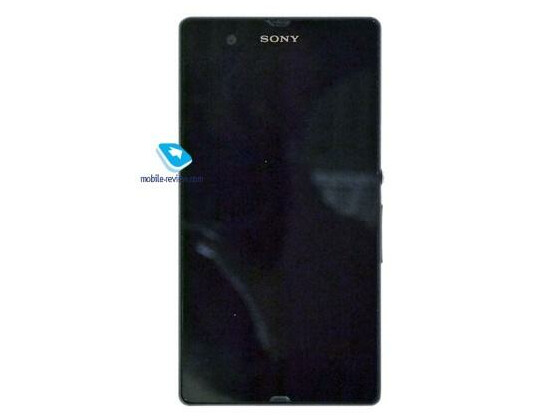Die russische Webseite Mobile Review will einen Prototypen des Sony Xperia Yuga getestet haben.