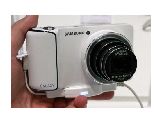Samsungs Galaxy Camera ist ab Ende Oktober für 599 Euro erhältlich.