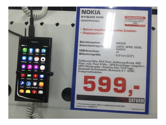 Saturn führt aktuell in seinen Märkten das Nokia N9.