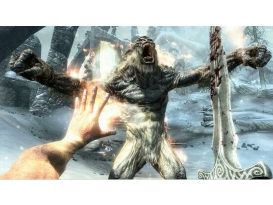 Skyrim-Spieler können dank Kinect-Unterstützung per Sprachbefehl unter anderem die Waffen und Zauber auswählen.