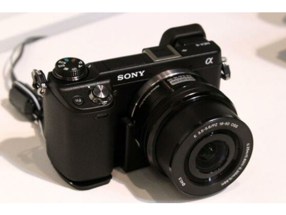 Sony NEX-6 .