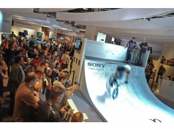 Sony-Stand auf der Photokina 2010: Motive zum Ausprobieren für die neuen Kameras.