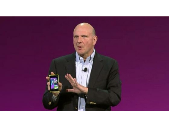 Steve Ballmer präsentierte beim Windows Phone 8-Launch Smartphones von Samsung, HTC und Nokia.