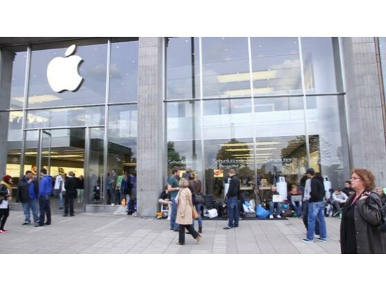 Erneut beschweren sich Apple Store-Mitarbeiter über schlechte Arbeitsbedingungen.