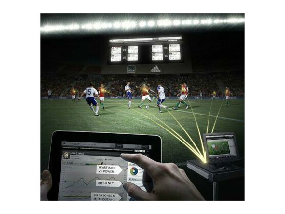 Das Tracking-System miCoach zeigt die Leistung der einzelnen Spieler auf dem Feld in Echtzeit an.