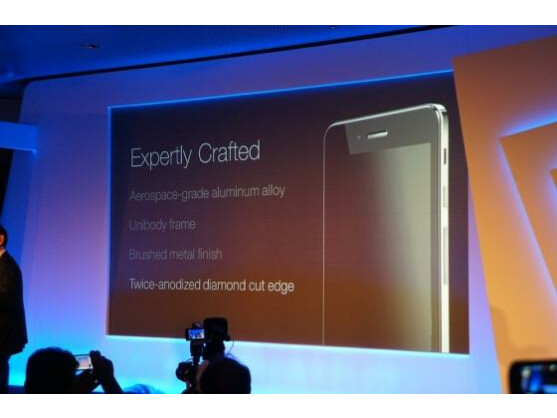Das Asus PadFone Infinity besteht zu großen Teilen aus Aluminium.