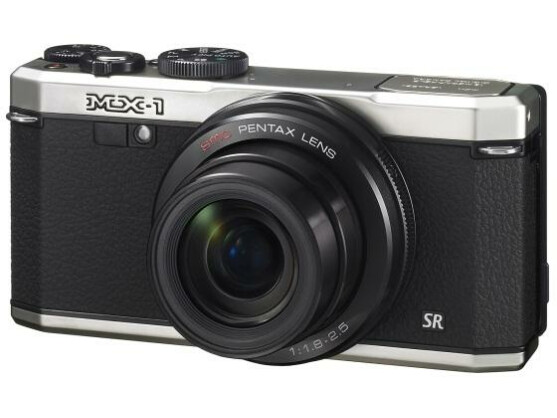 Kein Museumsstück, sondern eine CES 2013-Neuheit: die Pentax MX-1.