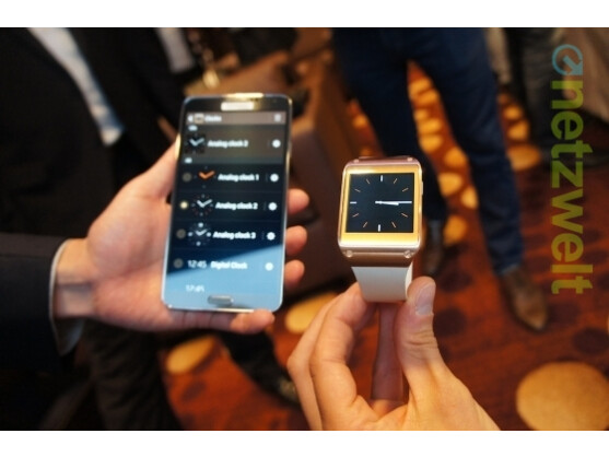 Kumpel fürs Leben: Ohne passendes Smartphone (im Bild das neue Galaxy Note 3) ist mit der Galaxy Gear nicht allzu viel los.