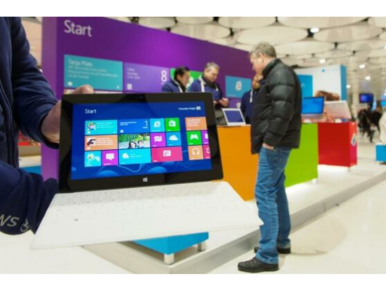 Microsoft feiert die Deutschlandpremiere des Surface Pro auf der CeBIT in Hannover. Es war eines der wenigen Produkt-Highlights der Messe.