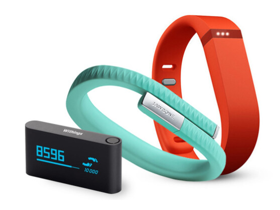Netzwelt vergleicht die Fitness-Tracker Jawbone Up, Fitbit Flex und Withings Pulse miteinander.