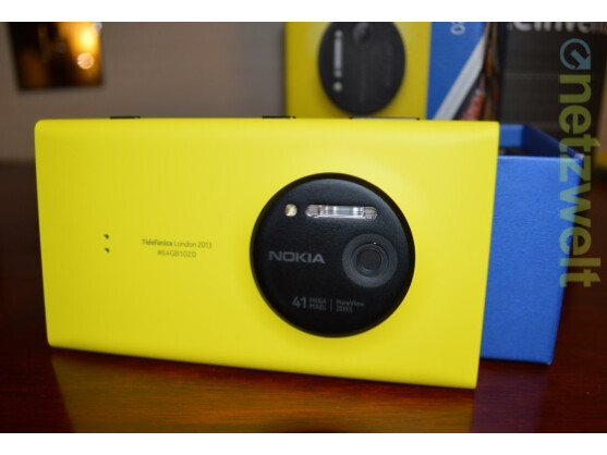Das Nokia Lumia 1020 bietet eine 41-Megapixel-Kamera. Die Smartphonehersteller verbessern kontinuierlich die Digitalkameras in ihren Modellen. Das hat zur Folge, dass mehr Bilder als je zuvor gemacht werden, aber günstige Kompaktkameras in der Bedeutungslosigkeit verschwinden könnten.