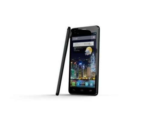 Nur 6,45 Millimeter dick: Das Alcatel One Touch Idol Ultra.