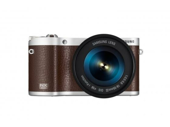 Die NX300 Systemkamera wird durch die neue Firmware 1.20 mit neuen Funktionen ausgestattet.