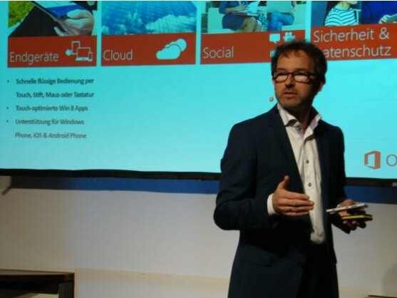 Oliver Gronau von Microsoft präsentierte das neue Office in Hamburg.