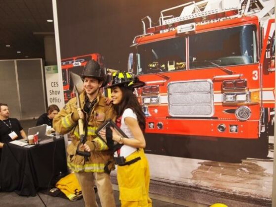 Seltsames Szenario: die Feuerwehr mit iPad.