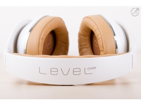 Die meisten Funktionen bietet Samsung Level Over in diesem Vergleich. 